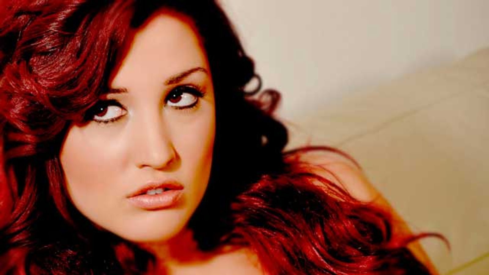 Dayna Vendetta Signs With The Rub Pr Oc Modeling Avn 