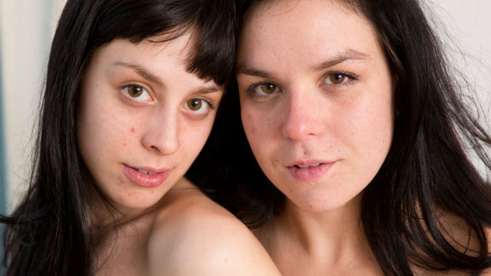 abbywinters.com's 'Hot Girls Climax' Features Fresh-faced Aussie-Yanks
