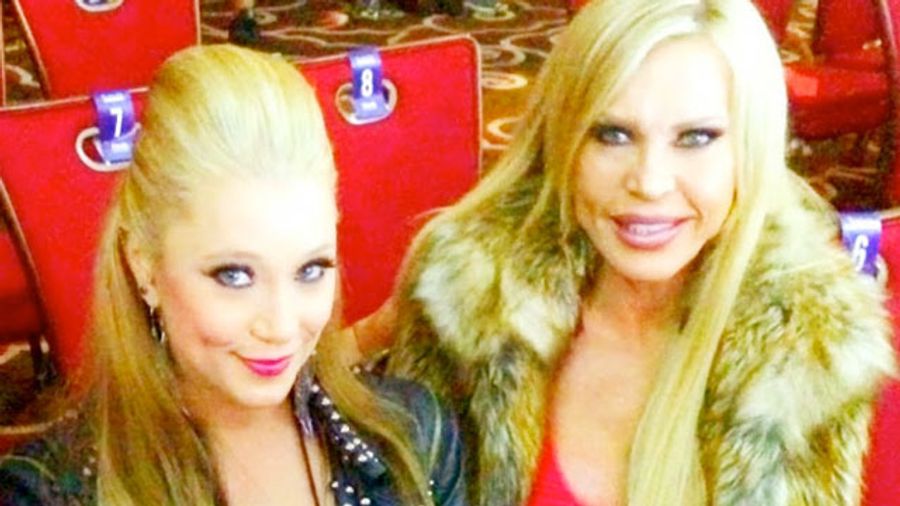 Kristen Renton Joins Amber Lynn's 'Rock'N'SeXXXy UnCensored'