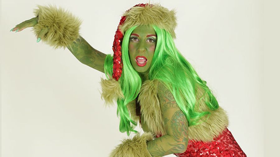 Final Chapters of 'How the Grinch Gaped Christmas' on BurningAngel.com