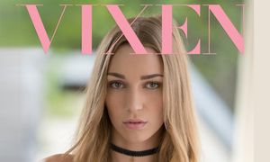 Kendra 'Library Girl' Sunderland Promoting Vixen, Blacked in NYC