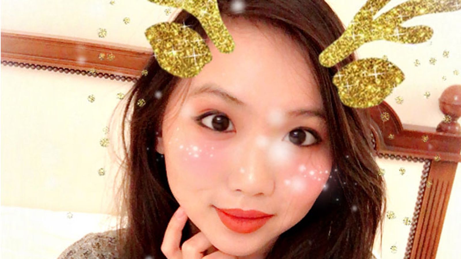 Harriet Sugarcookie Lets Fans Know How To Do A Merry Solo Christmas 