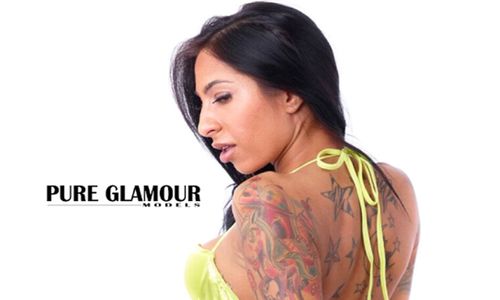 Stacy Jay Signs with Glamour Models 