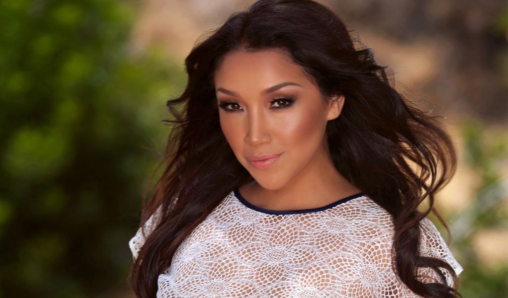 Oral Sexpert Vicki Chase Stars in Evil Angel's 'Oral Beauties' | AVN