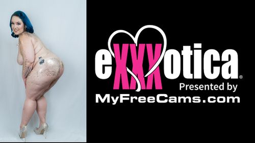 Chicago Exxxotica Will Host BBW Strip Night