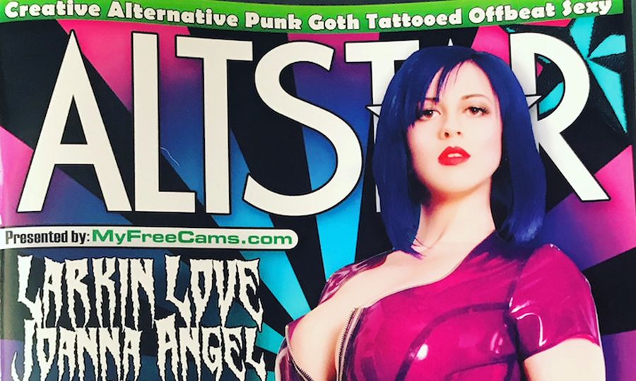 Larkin Love Wins at Altporn Awards & Scores Cover of Altstar Mag