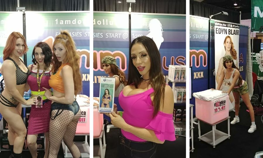 1AMDollUSA Was a Presence at Exxxotica Chicago