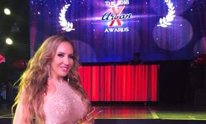 Richelle Ryan Wins Urban X Award for 2018 MILF of the Year