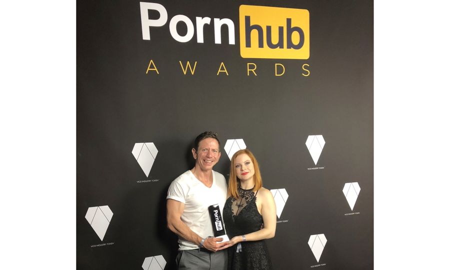 Lady Olivia Fyre Wins At Pornhub Awards